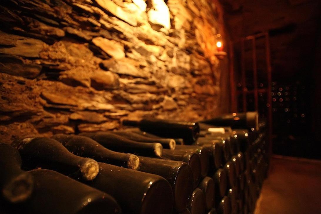 Hotel Weingut Schuetzen Зенхайм Номер фото